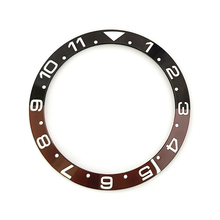 Lade das Bild in den Galerie-Viewer, GMT Keramik-Lünetteneinsatz mit abgeschrägter Kante für SKX/SRPD - Kaffee/Braun (weiße Markierungen)