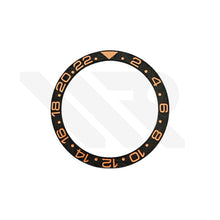 Lade das Bild in den Galerie-Viewer, Keramik-Lünetteneinsatz mit Carbon-Grain-Optik für SKX007 / SKX009 / SRPD – Schwarz/Hellorange