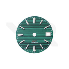 Load image into Gallery viewer, Malachite Green GMT Dial for Seiko NH34 Mod