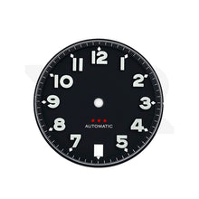 Charger l&#39;image dans la galerie, Matte Pilot Dial with Numeral Indices for Seiko Mod: Matte Black with Red Star
