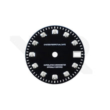 Afbeelding in Gallery-weergave laden, Matte Black Dial with Zirconia Indices for Seiko NH34 Mod: GMT Style

