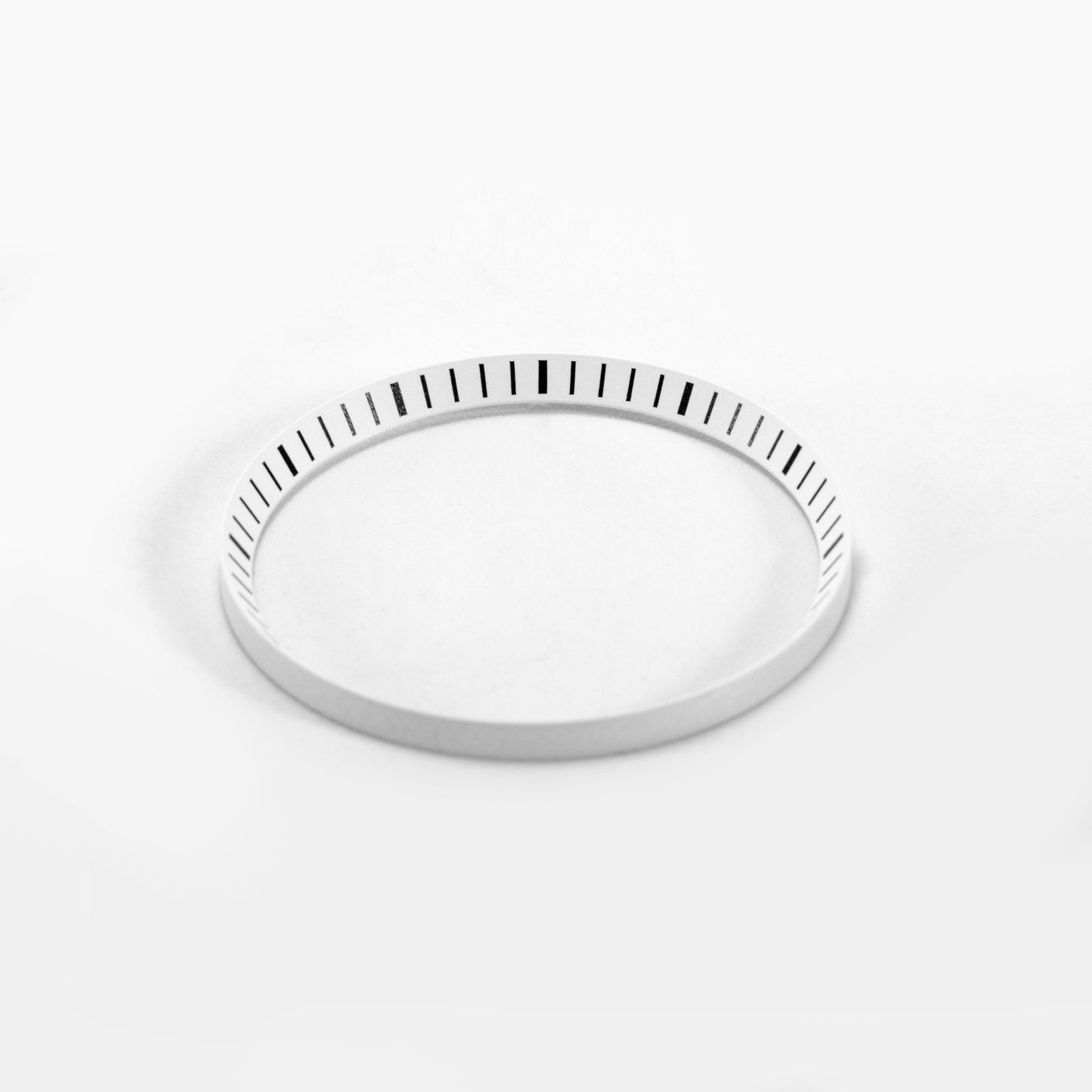 Seiko Mod SKX / SRPD Chapter Ring: White With Black Markers